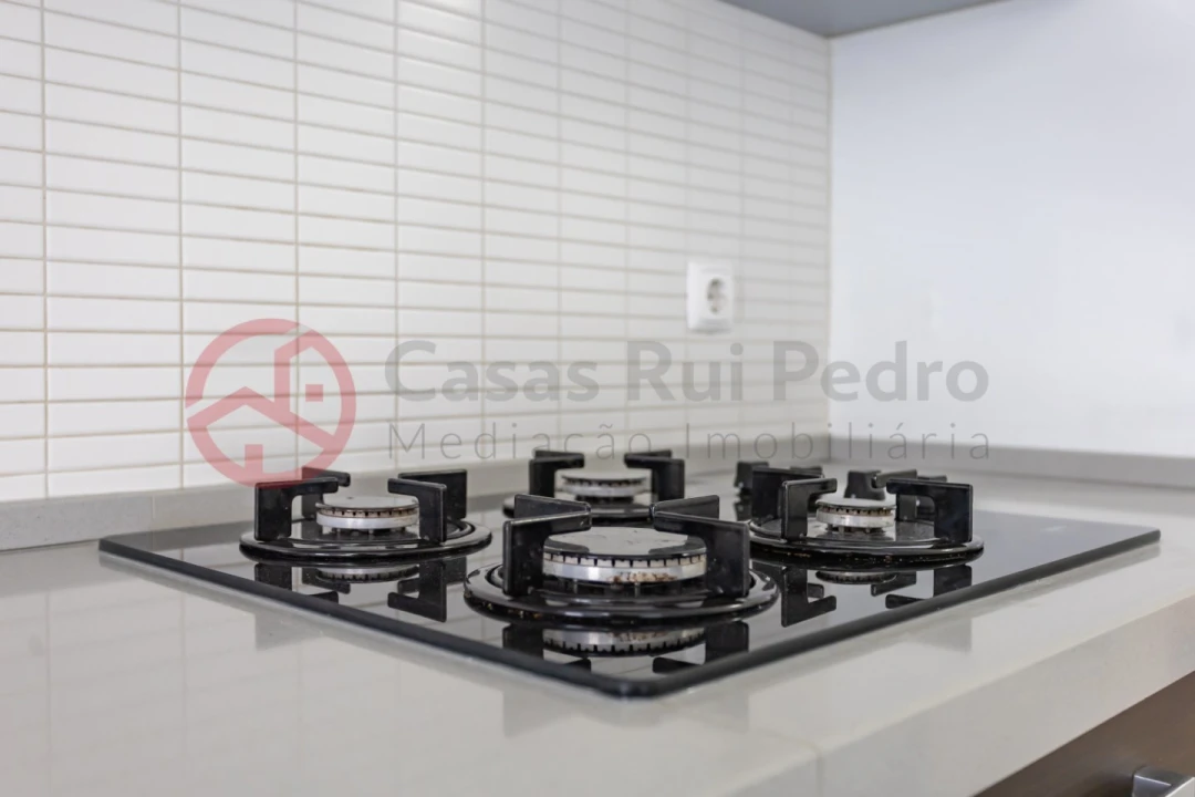 Apartamento T2 para Arrendamento em Laranjeiro e Feijó Foto 28