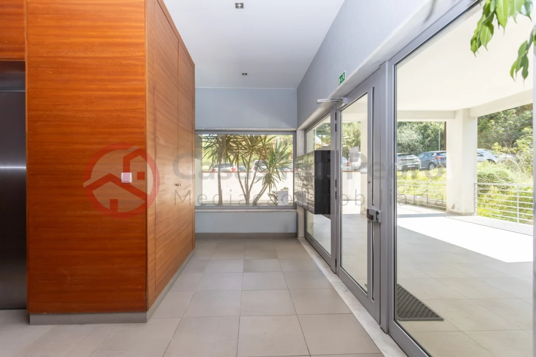 Apartamento T2 para Arrendamento em Laranjeiro e Feijó Foto 58