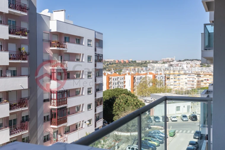 Apartamento T2 para Arrendamento em Laranjeiro e Feijó Foto 26