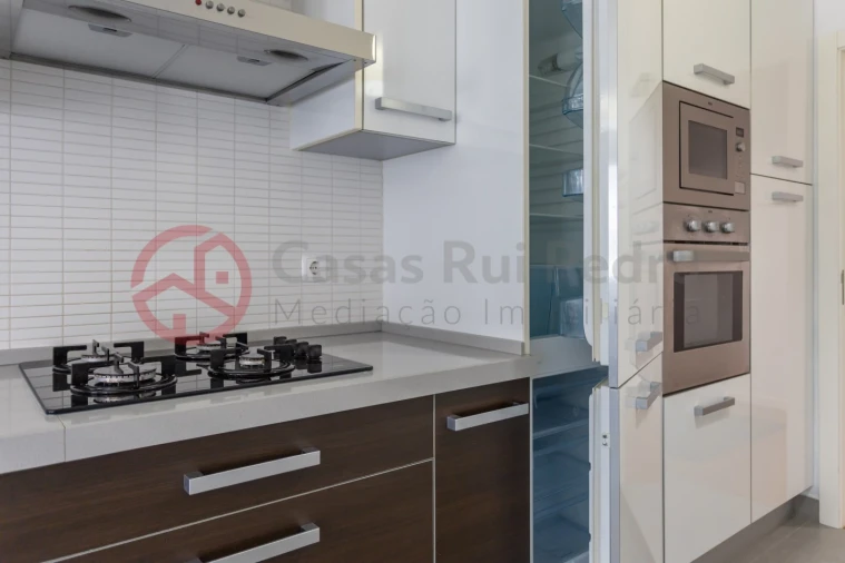 Apartamento T2 para Arrendamento em Laranjeiro e Feijó Foto 29