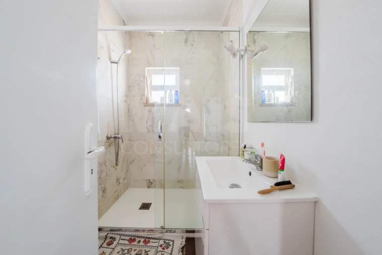 Moradia T2 para Venda em Atouguia da Baleia Foto 4