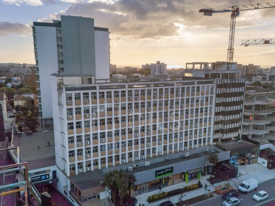 Escritório para Arrendamento em Lordelo do Ouro e Massarelos Foto 1