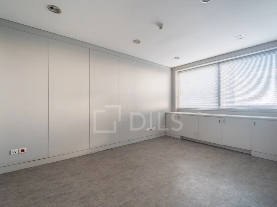 Escritório para Arrendamento em Lordelo do Ouro e Massarelos Foto 13