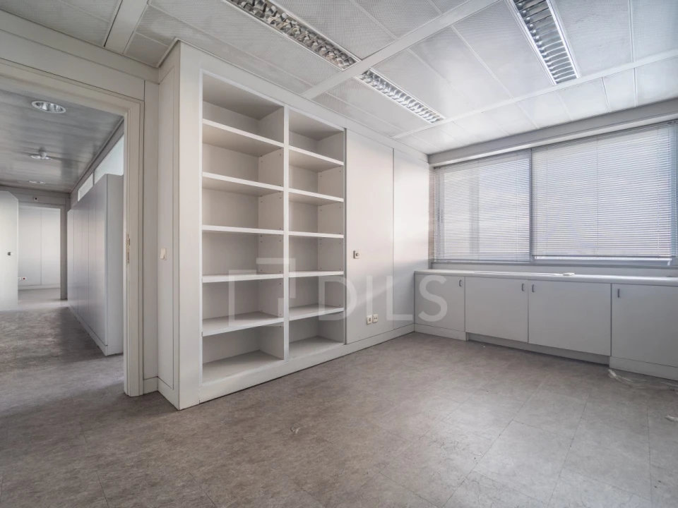 Escritório para Arrendamento em Lordelo do Ouro e Massarelos Foto 15