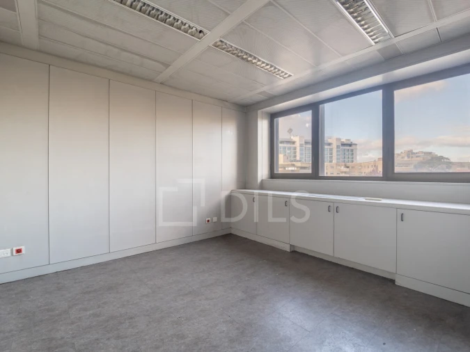 Escritório para Arrendamento em Lordelo do Ouro e Massarelos Foto 21