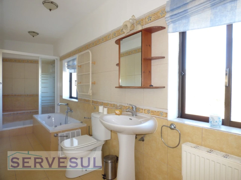 Moradia T4 para Venda em São Bartolomeu de Messines Foto 29