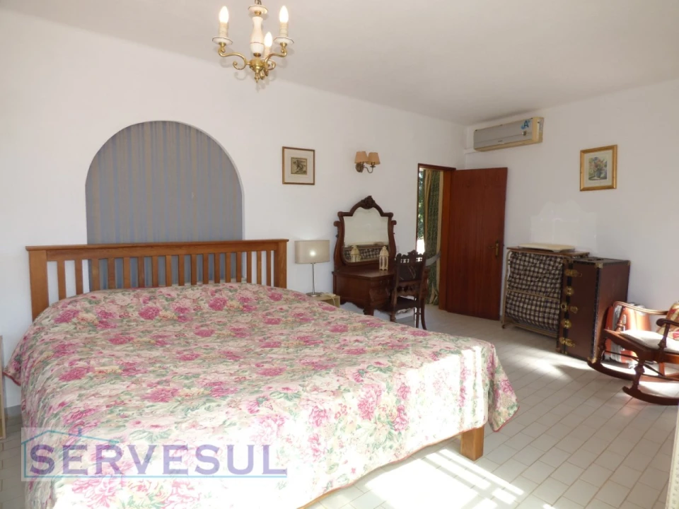 Moradia T4 para Venda em São Bartolomeu de Messines Foto 25