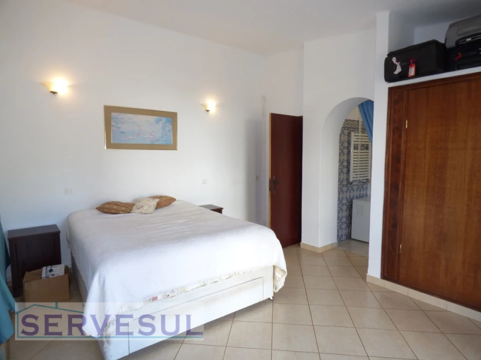 Moradia T4 para Venda em São Bartolomeu de Messines Foto 17