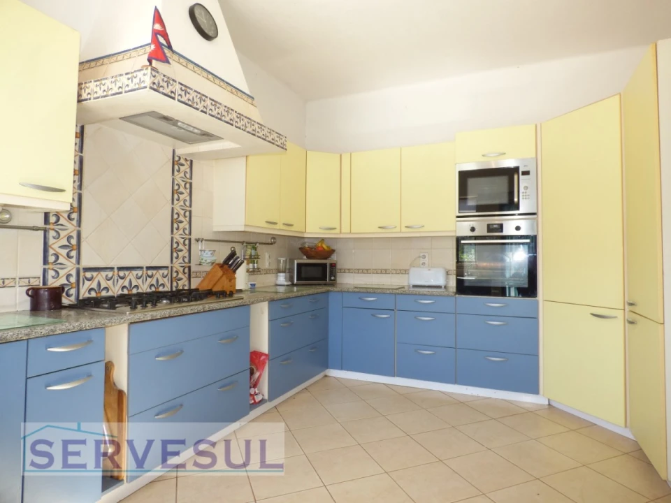 Moradia T4 para Venda em São Bartolomeu de Messines Foto 3