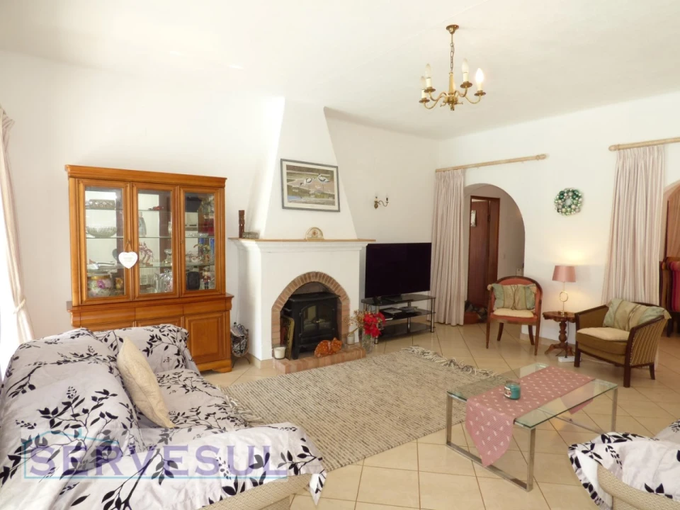 Moradia T4 para Venda em São Bartolomeu de Messines Foto 2