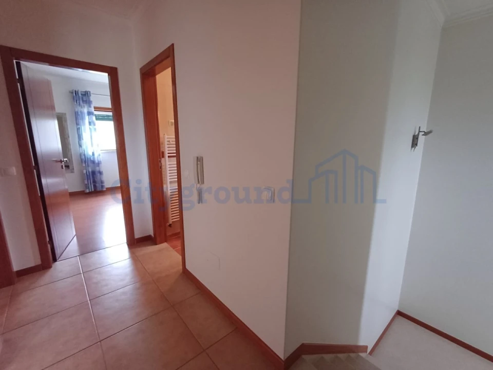 Moradia T4 para Venda em Bajouca Foto 17