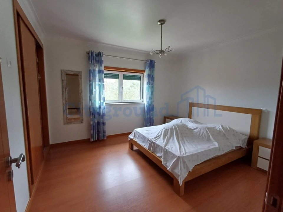 Moradia T4 para Venda em Bajouca Foto 26