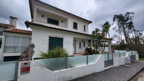 Moradia T4 para Venda em Bajouca