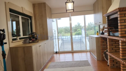 Moradia T4 para Venda em Bajouca