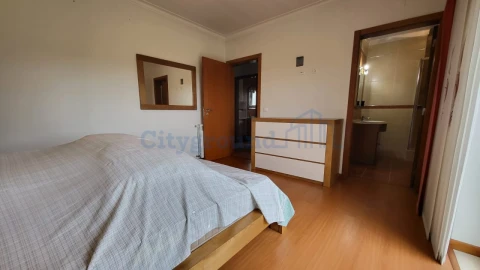 Moradia T4 para Venda em Bajouca