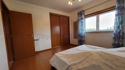 Moradia T4 para Venda em Bajouca