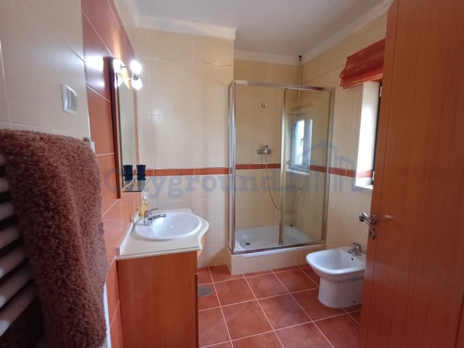 Moradia T4 para Venda em Bajouca Foto 20