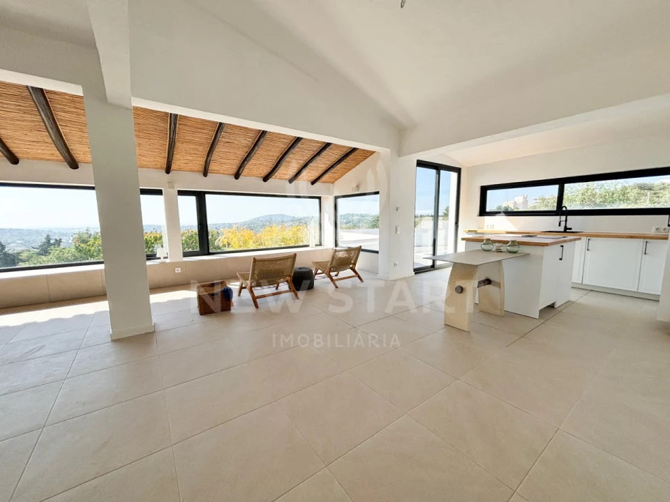 Moradia T3 para Venda em Santa Barbara de Nexe Foto 5