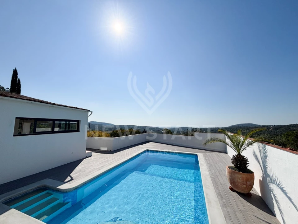 Moradia T3 para Venda em Santa Barbara de Nexe Foto 3