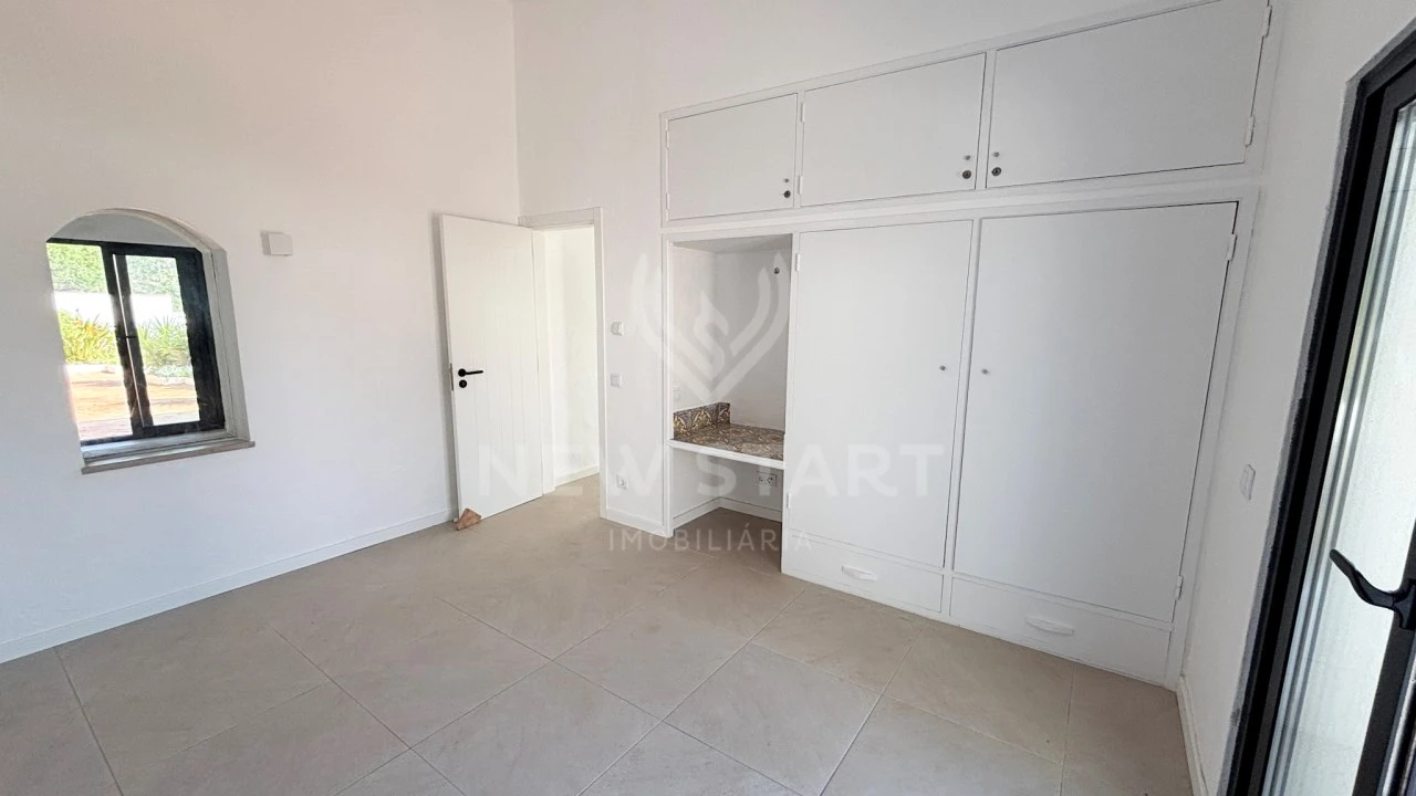 Moradia T3 para Venda em Santa Barbara de Nexe Foto 16