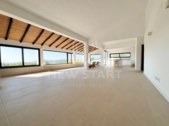 Moradia T3 para Venda em Santa Barbara de Nexe Foto 4