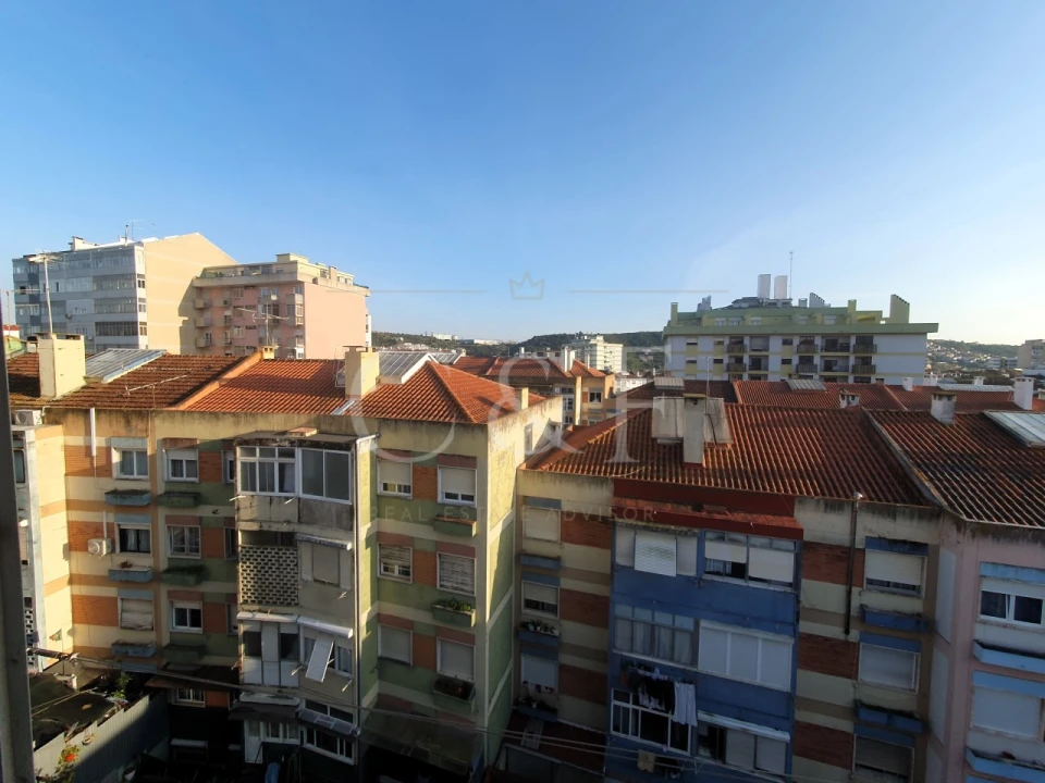 Apartamento T2 para Venda em Odivelas Foto 1