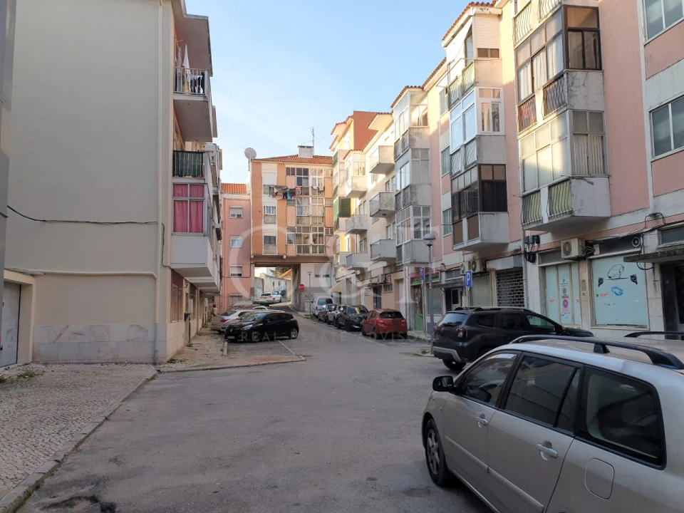 Apartamento T2 para Venda em Odivelas Foto 20