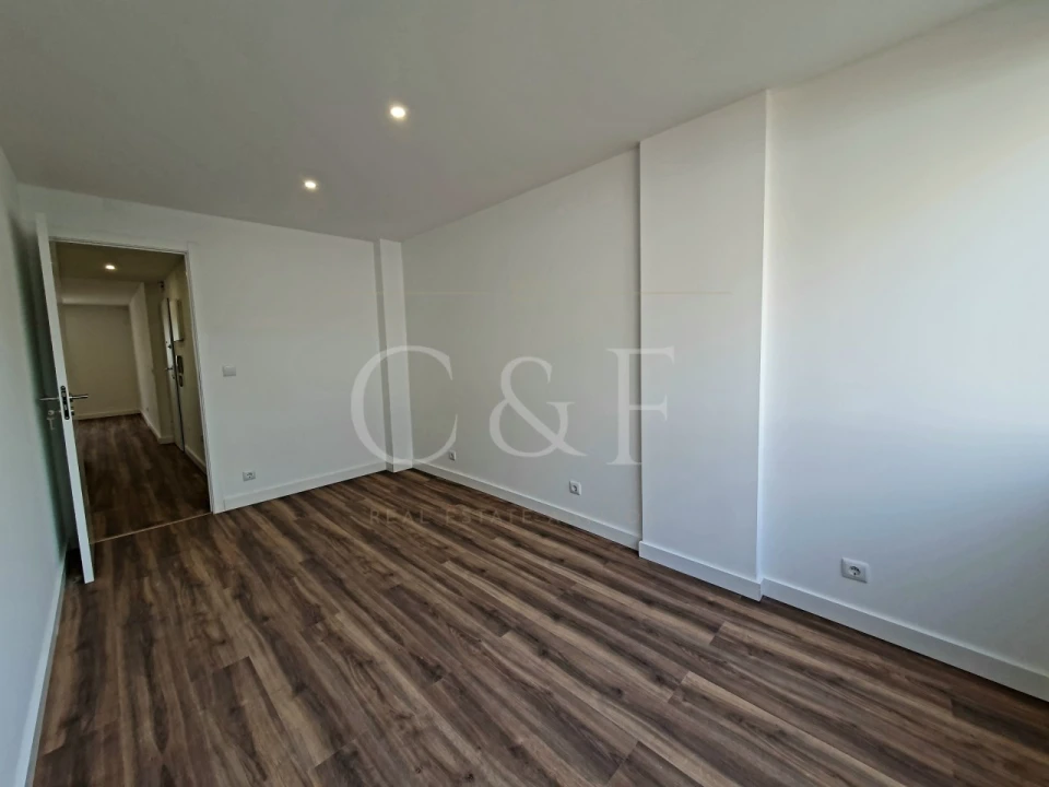 Apartamento T2 para Venda em Odivelas Foto 11