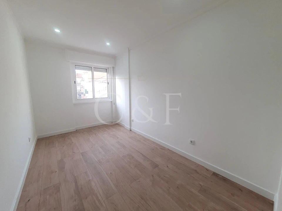 Apartamento T3 para Venda em Odivelas Foto 15