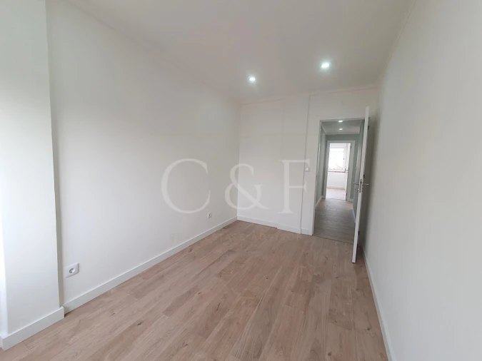 Apartamento T3 para Venda em Odivelas Foto 11