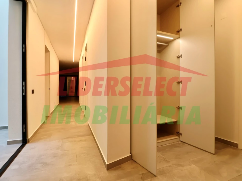 Apartamento T3 para Venda em Lourinhã e Atalaia Foto 9