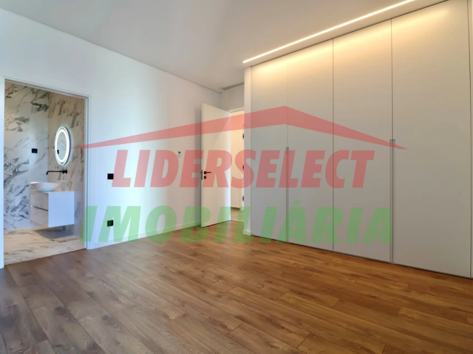 Apartamento T3 para Venda em Lourinhã e Atalaia Foto 20