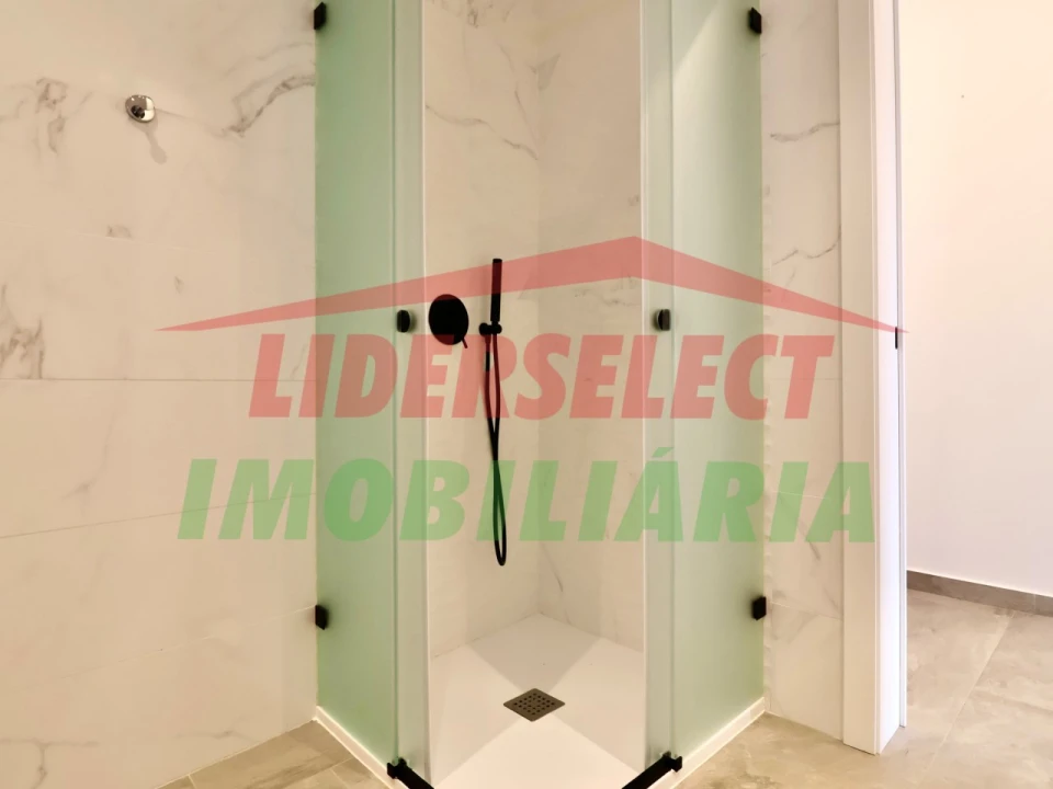 Apartamento T3 para Venda em Lourinhã e Atalaia Foto 31