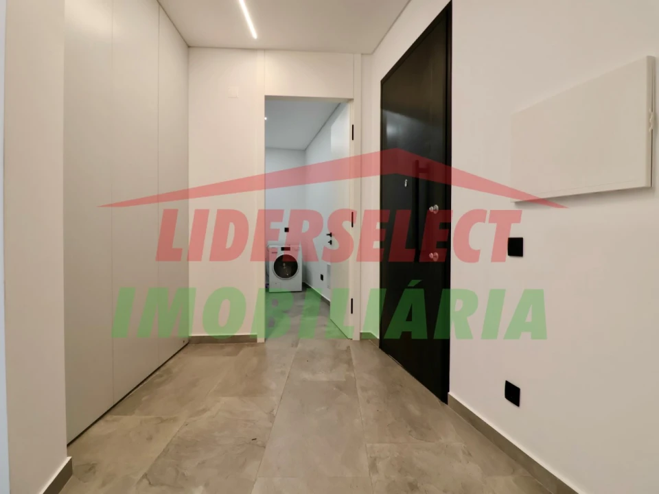 Apartamento T3 para Venda em Lourinhã e Atalaia Foto 35
