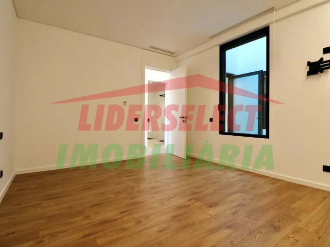 Apartamento T3 para Venda em Lourinhã e Atalaia Foto 28