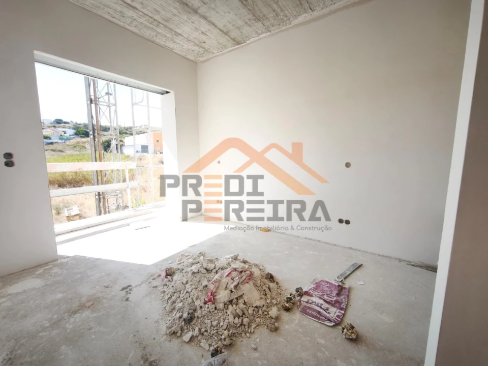 Apartamento T2 para Venda em Santo António dos Cavaleiros e Frielas Foto 28