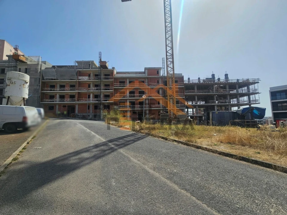 Apartamento T2 para Venda em Santo António dos Cavaleiros e Frielas Foto 39