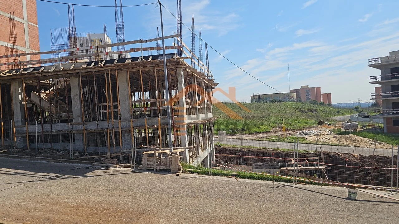 Apartamento T2 para Venda em Santo António dos Cavaleiros e Frielas Foto 15