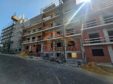 Apartamento T2 para Venda em Santo António dos Cavaleiros e Frielas