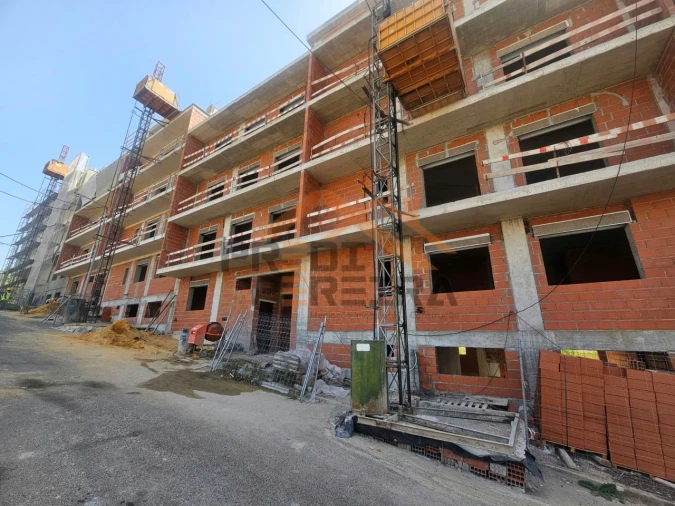 Apartamento T2 para Venda em Santo António dos Cavaleiros e Frielas Foto 22