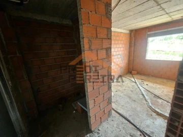Apartamento T2 para Venda em Santo António dos Cavaleiros e Frielas