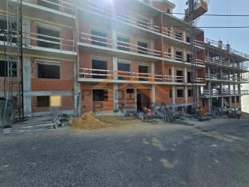 Apartamento T2 para Venda em Santo António dos Cavaleiros e Frielas