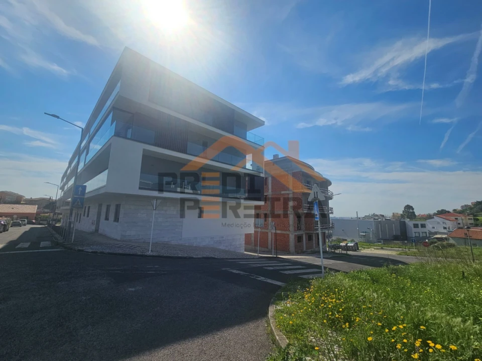 Apartamento T3 para Venda em Santo António dos Cavaleiros e Frielas Foto 5