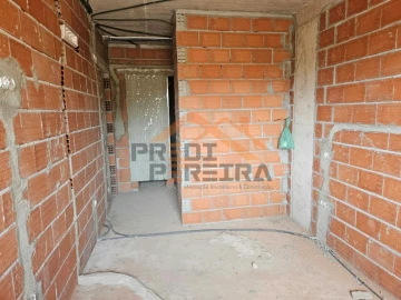Apartamento T3 para Venda em Santo António dos Cavaleiros e Frielas