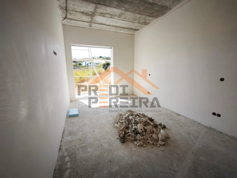 Apartamento T3 para Venda em Santo António dos Cavaleiros e Frielas Foto 14