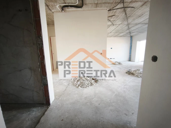 Apartamento T3 para Venda em Santo António dos Cavaleiros e Frielas Foto 16