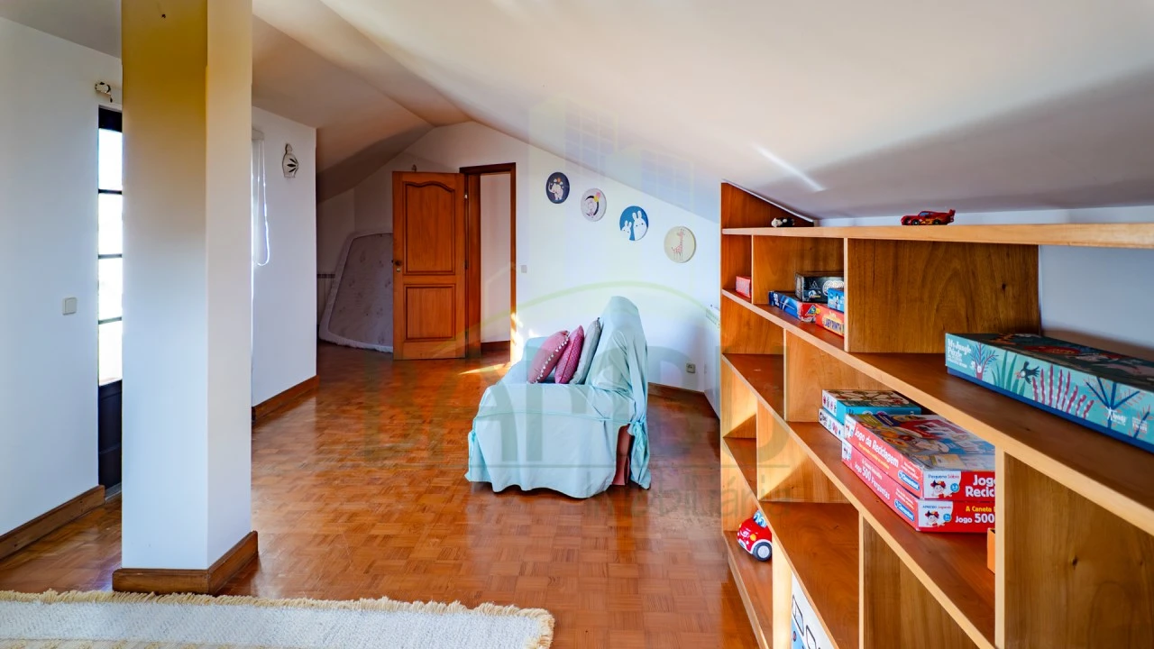 Moradia T4 para Venda em Moledo e Cristelo Foto 25