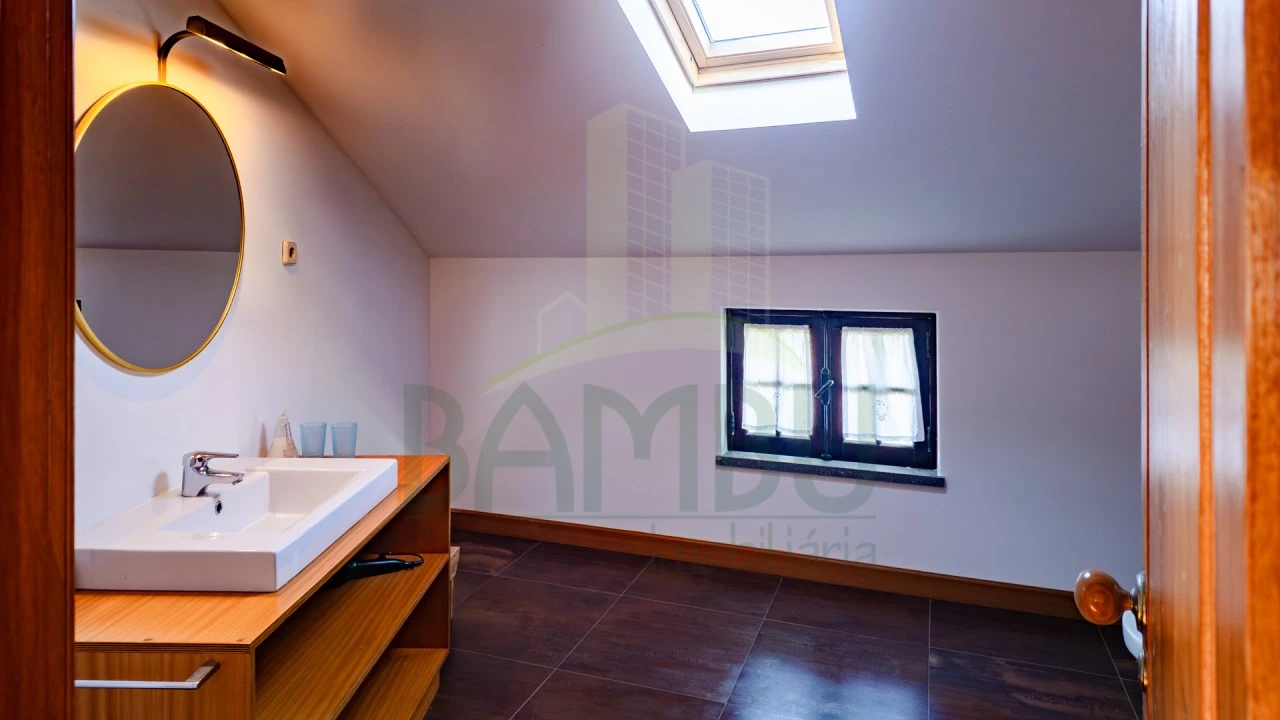 Moradia T4 para Venda em Moledo e Cristelo Foto 27