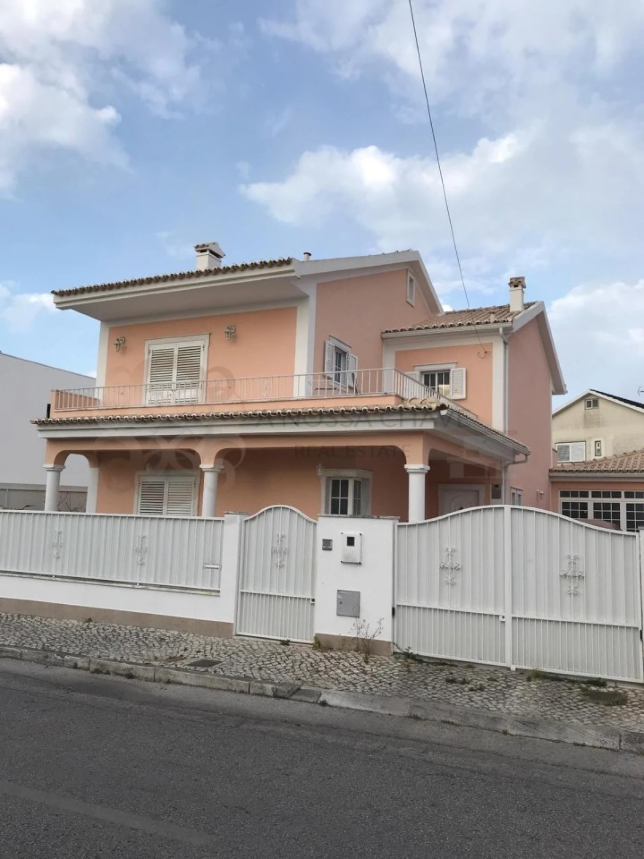 Moradia T3 para Venda em Charneca de Caparica e Sobreda Foto 1