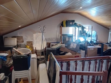 Moradia T3 para Venda em Charneca de Caparica e Sobreda